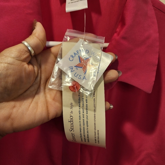 Graver Studios Women's Pink Fuschia  Button-Up Top Size L - Picture 7 of 10